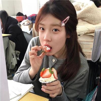 怪诞女孩